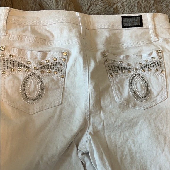 Earl Jean size 10 cropped white jean - Picture 4 of 4